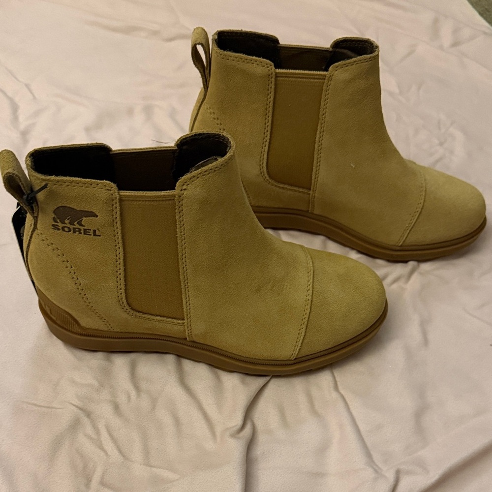 Sorel Light Brown Chelsea Boots